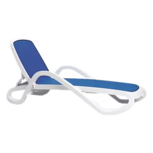 Bain de soleil Alfa avec accoudoirs