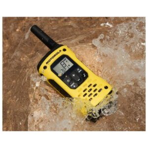 Paire de talkies walkies Motorola T92 Etanches IP67 avec mallette